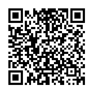爸爸居然认为他喜欢男人……爸爸怎么会突然有这种荒谬的认为二维码生成
