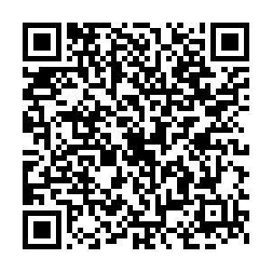 独孤峰从空间戒指中拿出一本完全由不知名的纸张订成的书籍交给剑尘二维码生成
