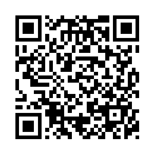 玉明月的父亲对于这尴尬的一幕也是无可奈何二维码生成