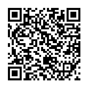 现在竟然愿意让我的身体挨着她的身体躺在同一张床上睡觉二维码生成