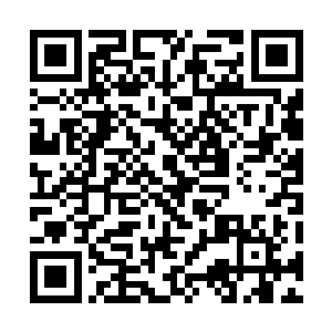 甚至还会用指甲轻轻地去触碰他硕大上敏`感的部位二维码生成