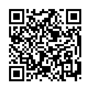 用不可思议的眼神看着眼前几个人二维码生成