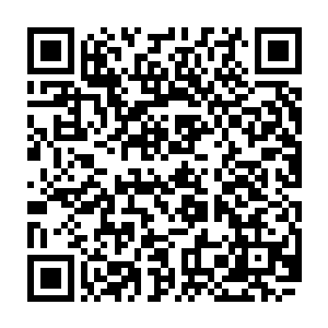 白小飞使劲掰着巨人尸兄的手指想从掌心里挣脱出来--他还真差一点做到了二维码生成