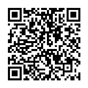 看他一脸痛苦外带一副恨不得把她活撕了的愤怒表情二维码生成