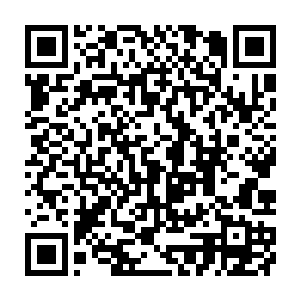 看来自己神棍的形象已经深深烙印在沈丽缇和杜海琼这两位美女空姐心里了二维码生成