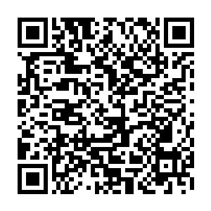 看看眼前两个沉迷于故事的帝国小皇子和小公主那神往而痴迷的表情就知道了二维码生成