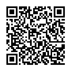 眨眼功夫在他们头上形成了四枚代表权利的虎符二维码生成