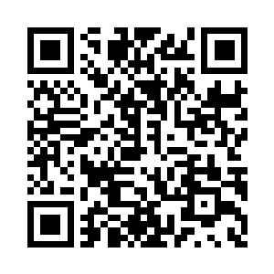 祠堂门口盘旋着一群又一群小规模的蝙蝠二维码生成