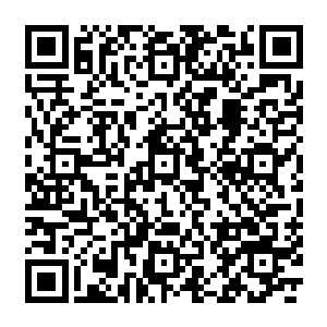 秦方一路追踪到了这一栋烂尾楼了……同时也留意到了蹲在烂尾楼上警戒着的狙击手汤尼了二维码生成