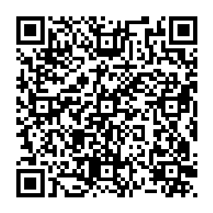 秦方这时候也是忍不住有些惦记查理几个人的下落了……他们应该是最早被传送出来的二维码生成