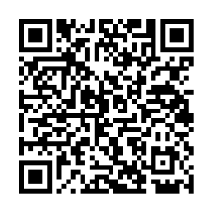 立即醒目的一把飞快的重新从里面把天台门锁了起来二维码生成