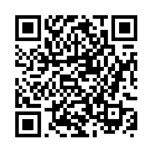 竟然又让狄安妮在他的钱夹里看到了那张素描二维码生成