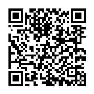 竟然还有会客室和宽敞明亮一应办公设备配备齐全的办公室二维码生成