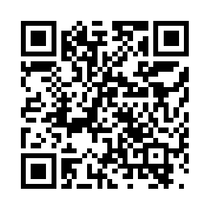 简便带着两名美国学生文森和瓦伦二维码生成