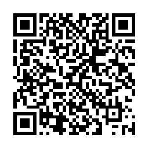 紫翼天翔连忙扇动才好不容易在半空之中稳定住自己的身体二维码生成