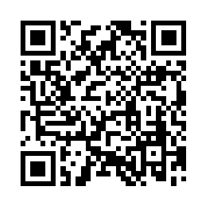 纤细的手指微微的搭在皇上的手臂弯里二维码生成