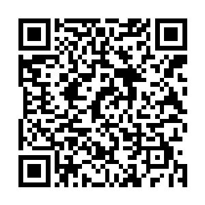结果发现赵小柔是和周狼以及另外一个漂亮女子一起离开的二维码生成