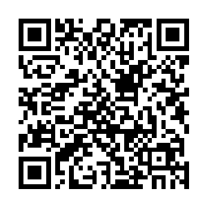 绝安然一双哭的红肿的眼眸深处尽是噬人毁灭的毒恨火焰二维码生成