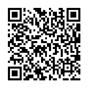 绝对不会是刚才看到的那种穿透并爆血花儿的效果二维码生成