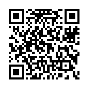 缓缓走向一辆星舰内部通行专用的真空管道车二维码生成