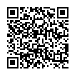缠绕着三条血气角蟒的半透明羽箭如诸神灭魔的灭世之箭二维码生成