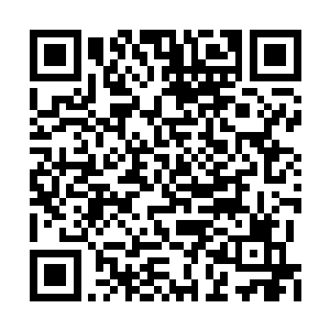 老警察将登记薄上的信息翻来覆去研究了好几遍二维码生成