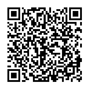 而且蔡元峰的一双手臂还紧紧的缠绕在冷冰冰真丝短裙外的美腿上二维码生成
