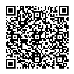 而他最重要的目的便是在临死之前希望找个人解开他最爱的人身上的那道天界之魂二维码生成