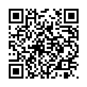 而夏云杰则被安排在跟领导桌平行的贵宾桌上二维码生成