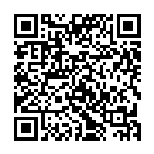 而巫师世界则是充满了一种新旧之间变幻万端的时间之感二维码生成