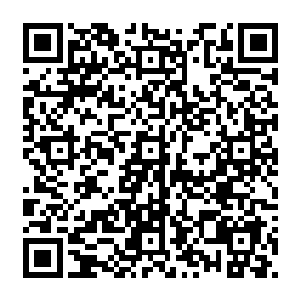 而是合掌一握……居然硬生生的将石松阳的那一道狂暴至极的邪灵剑气稳稳的抓在了手中了二维码生成