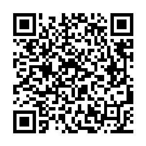 而苏凡的身子此刻也是直接被南宫璟宸轰的连连后退二维码生成