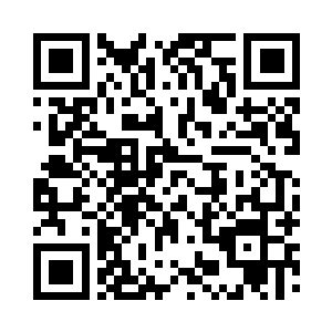 而街上行走的路人更是完全没有心里准备二维码生成
