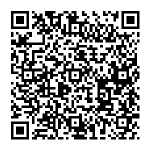 而这个中间还需要经过别墅区的大门口……汪汪汪……当秦方小心翼翼的经过一栋别墅门口的时候二维码生成