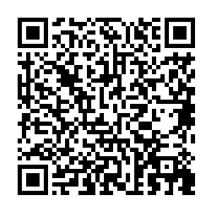 而这还不是他需要处理的唯一一个问题――乔治看着重新闪烁震动起来的手机二维码生成