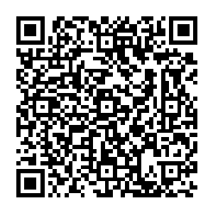 而那看似并未参与其中却暗中搅动一切的人却稳坐泰山一般看着面前的男人注水烹茶二维码生成