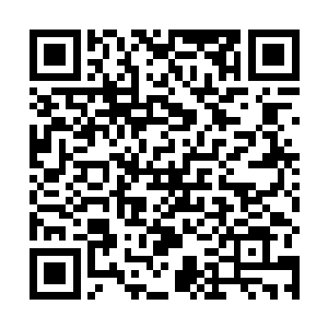 自从四月开始的忙碌使得他每日只有在三更半夜回房里二维码生成