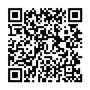 自然看得出月亮和星星都是用真正的宝石精心雕琢而成的二维码生成