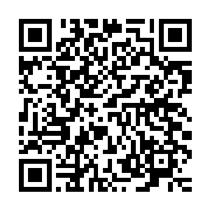 自私地任由自己在宸王的怀抱中享受着他为自己撑起的一片天空二维码生成