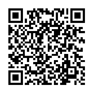 苏凡则是带着刺刀又行驶了几分钟来到了拉菲特城堡二维码生成