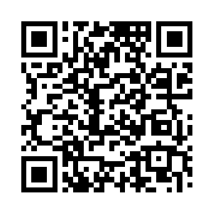 苏落漫不经心的看着司徒炼药师的治疗过程二维码生成