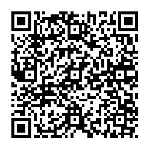 虚空中的阴暗死亡之气疯狂地对着许紫烟的虚空画符向着空中迅快形成的符篆凝聚二维码生成