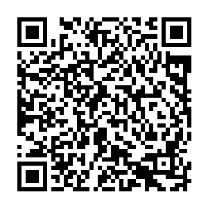 要把事情的前因后果给当着全场所有人的面再讲述一遍――他在给自己造势二维码生成