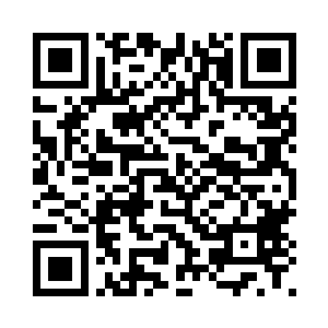 训练有素的他们组成了如林的枪阵二维码生成