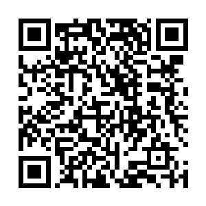 许撼天闻之不禁莞尔・一旁的许琴扬也忍不住无声而笑二维码生成