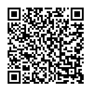 贝海下车的时候随意转头看了一眼就看到有人开车离开也有人和自己一样刚下车二维码生成