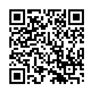 走在最前的李金方和一个向导轮流用砍刀开路二维码生成