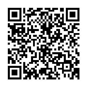 轩辕烈此时正纠集着一群与轩辕世家关系好的家族和门派商议二维码生成