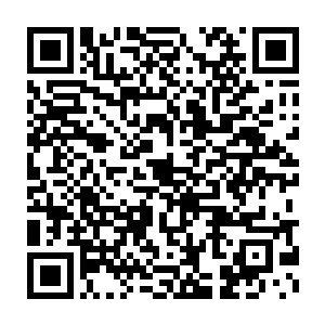 轿子的下面被春三十娘释放出一朵白云托举着顺着大街向着凌霄殿而去二维码生成