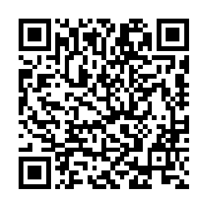 这也使得广场的行人们都自然而然地把视线投了过去二维码生成